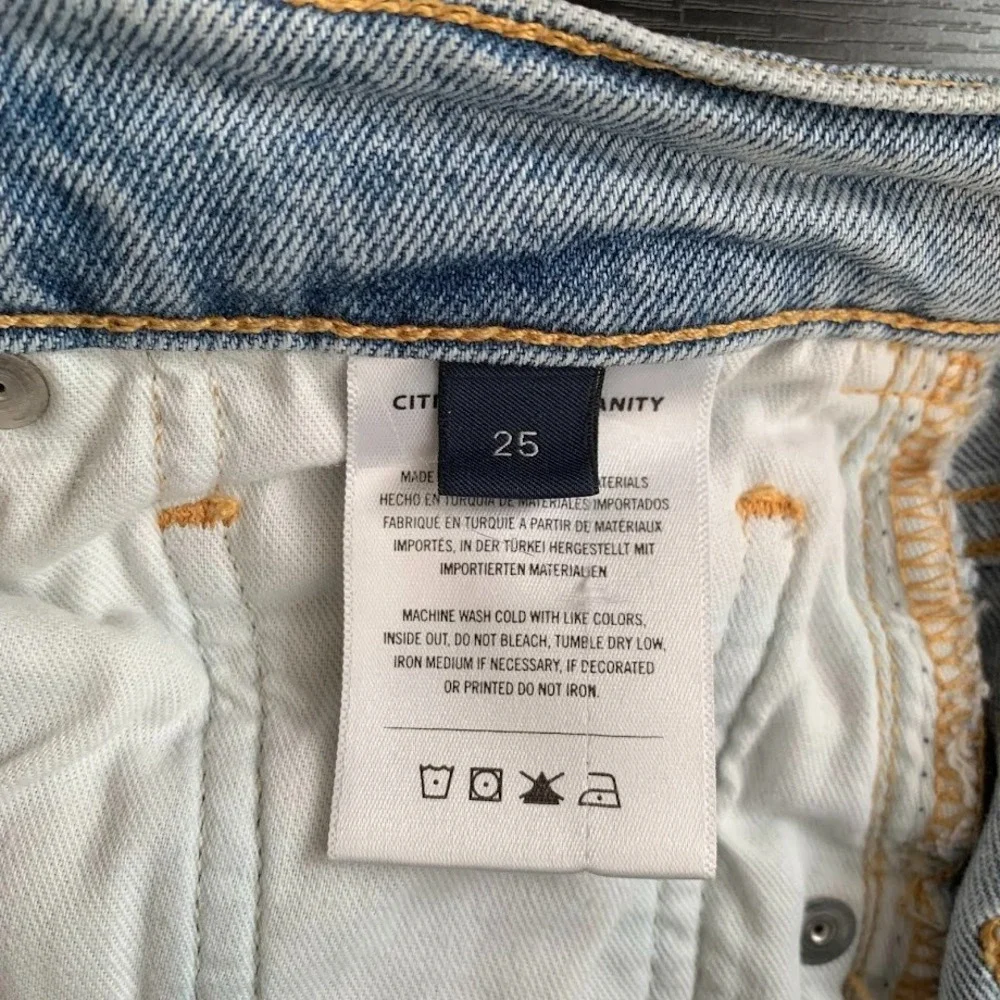 Citizens of Humanity  JOLENE High Rise Jeans Distressed Button Fly Women's 25‎